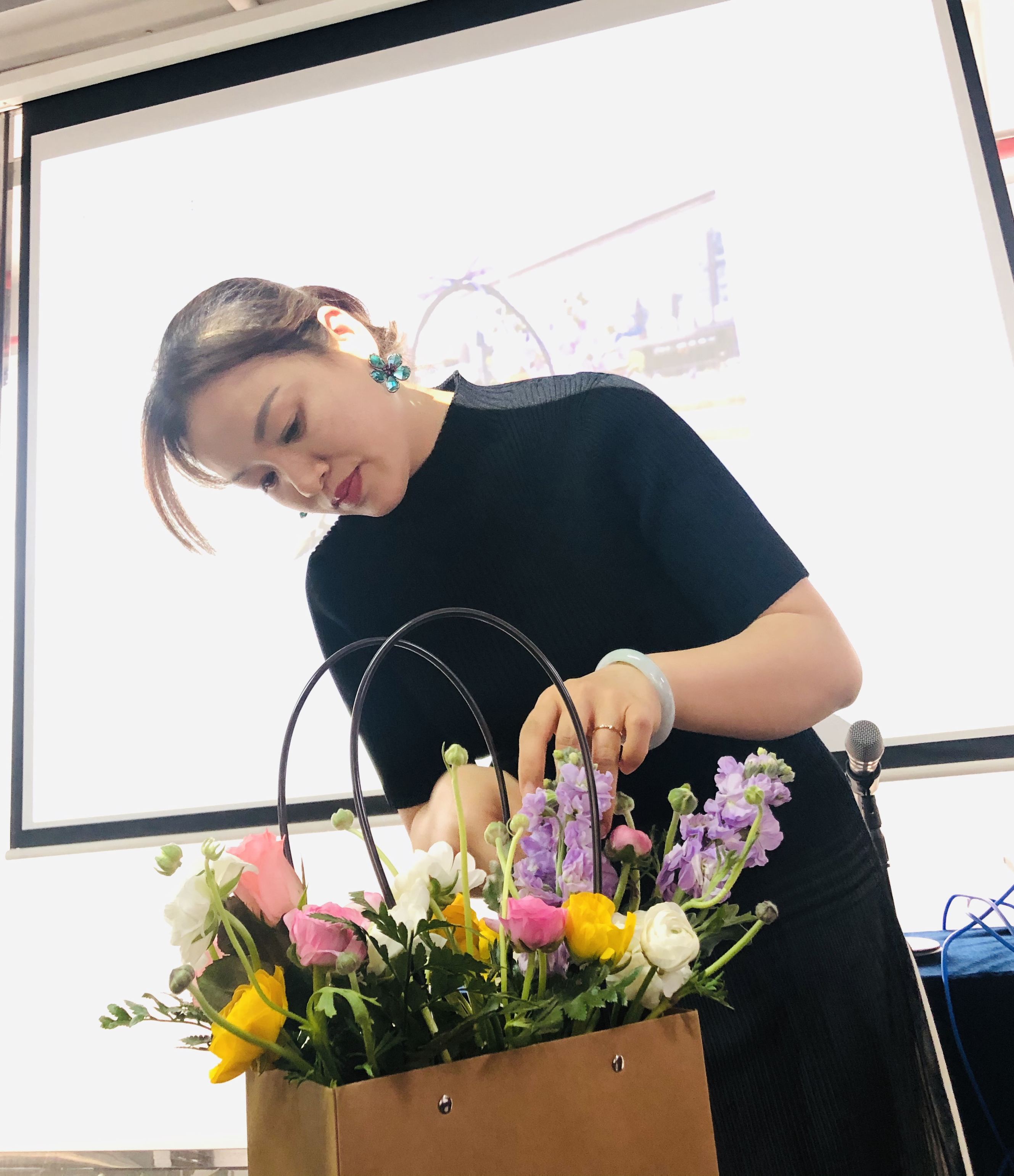 远东学校“花漾年华、魅力绽放”插花活动圆满结束